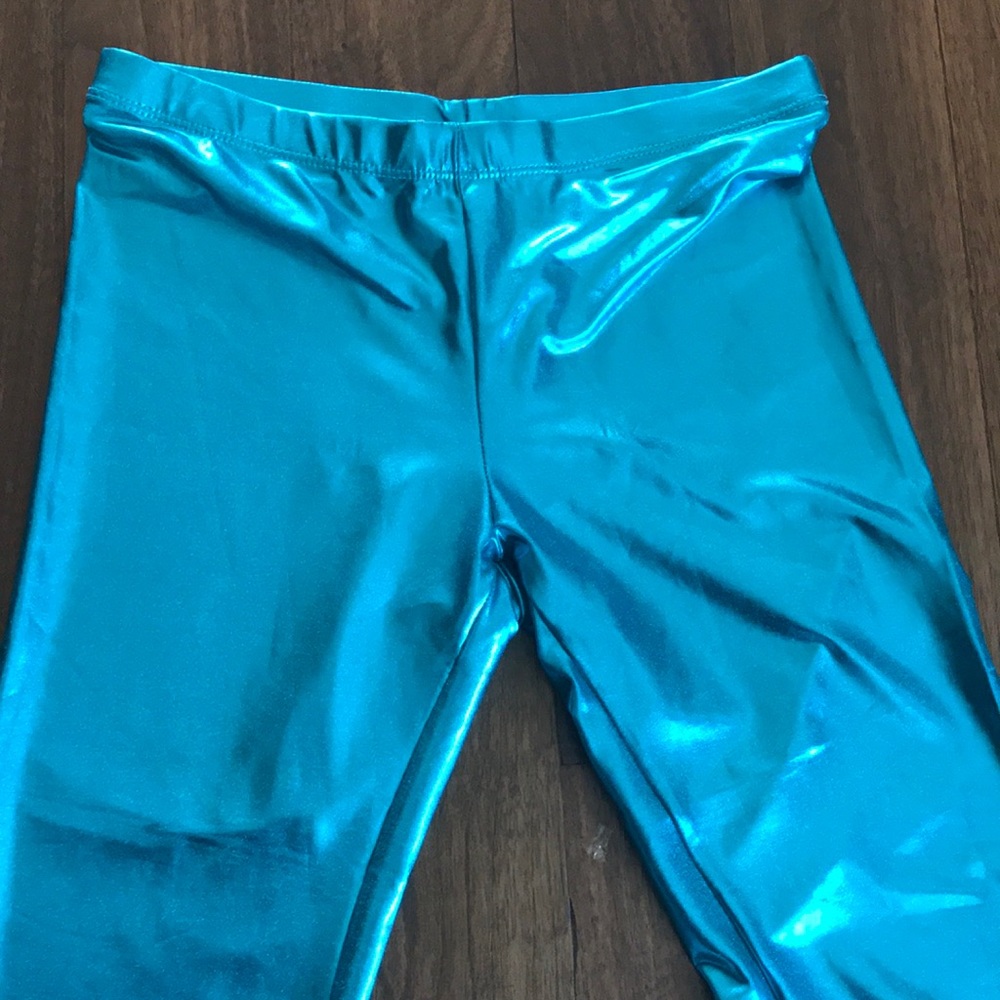 Cropped metallic leggings